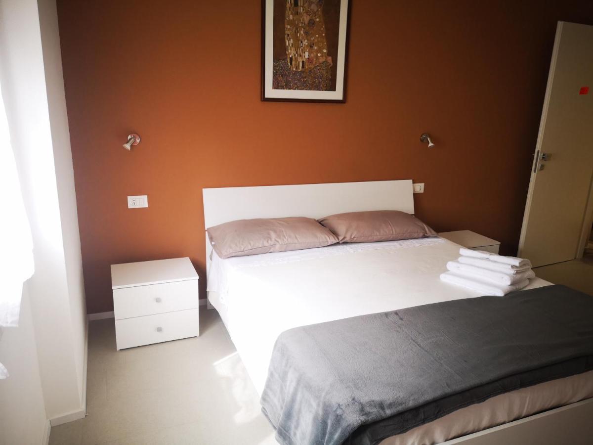 Il Giardino Di Anna - Charming Rooms In Cagliari Luaran gambar